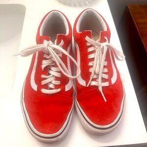 Women’s red vans
